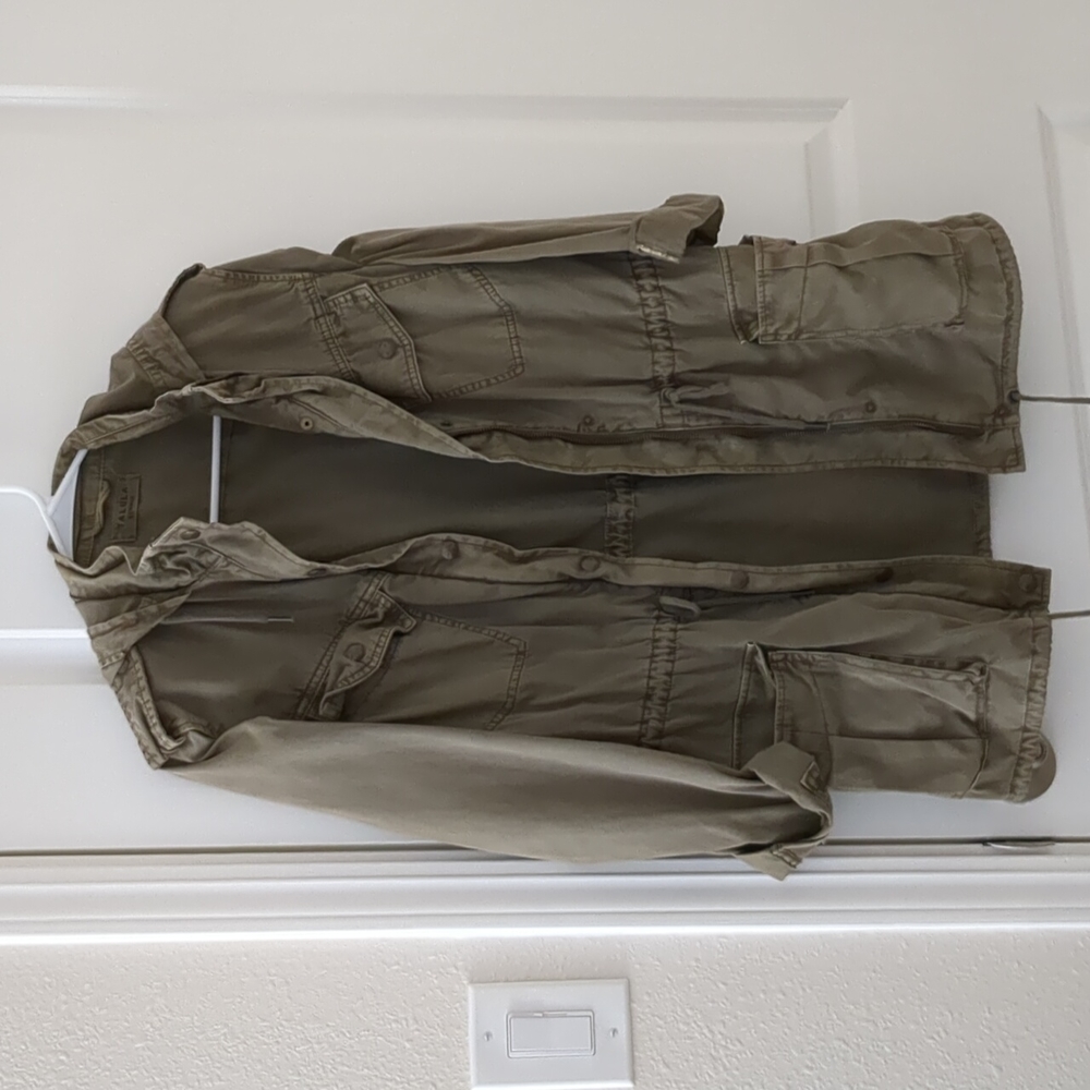 Aritzia Talula Hooded Trooper Jacket